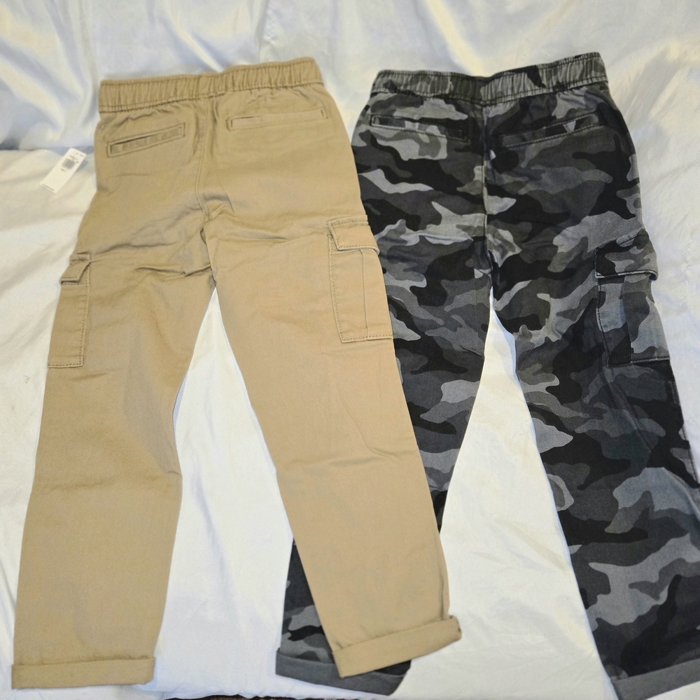 Old Navy Kids Grey Camo and Tan Slim Taper Cargo Pants 2 Pair Bundle Size 6-7 - Picture 4 of 4